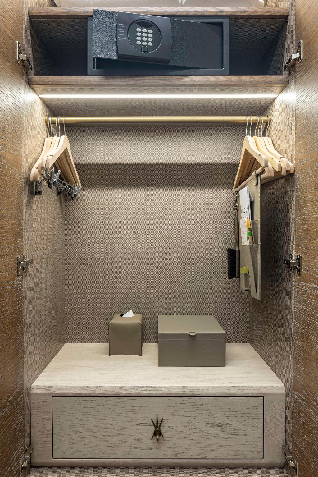 hotel-thumb