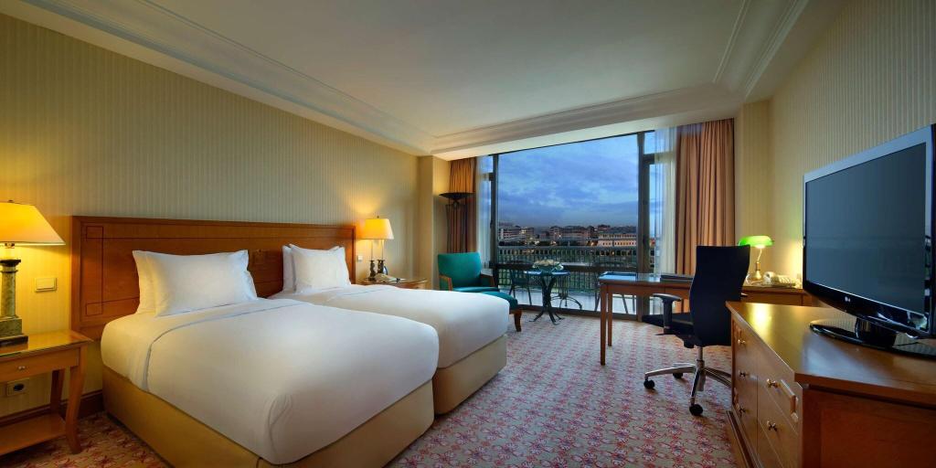 hotel-thumb