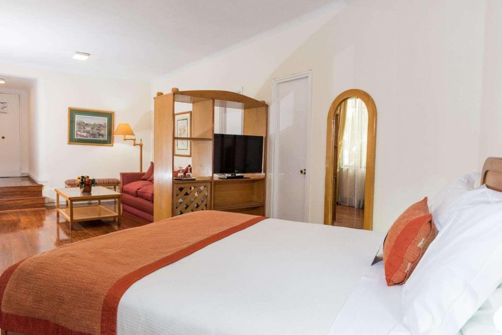 Hotel Canciller ex Hotel Presidente