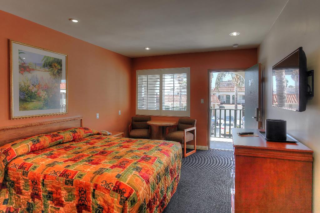 Dunes Inn - Sunset