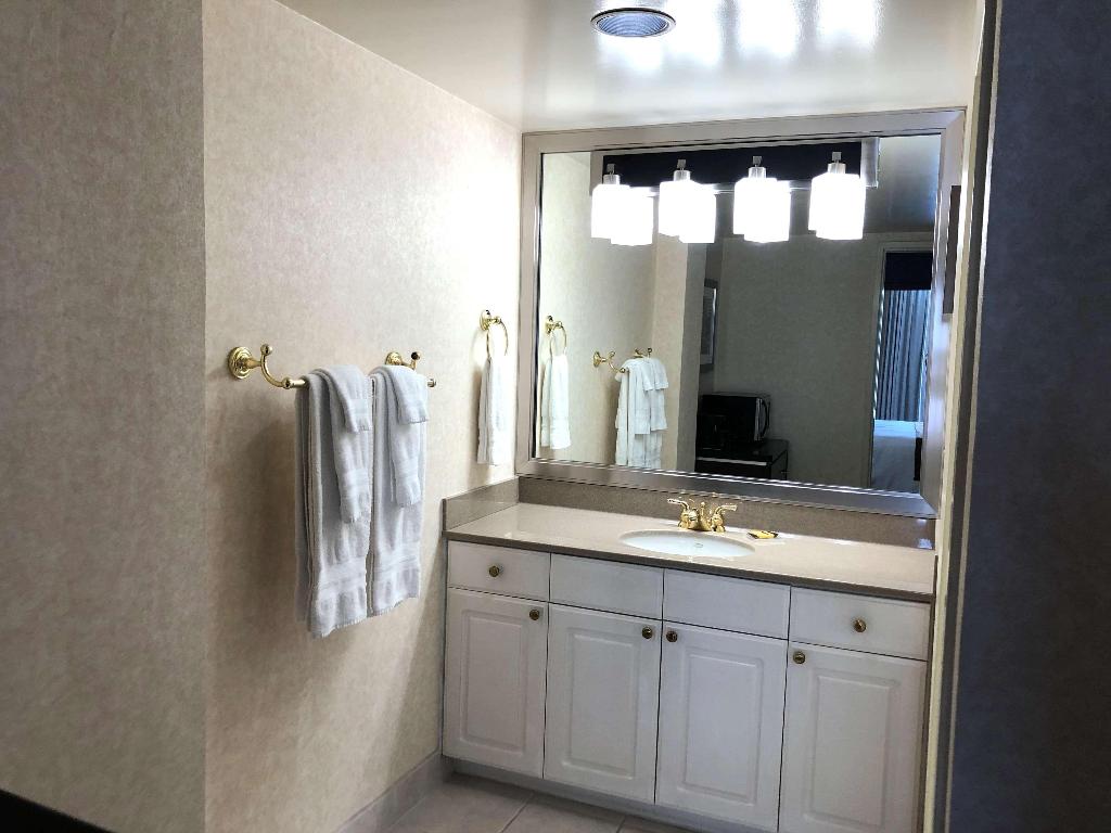Best Western Plus Grosvenor Airport Hotel