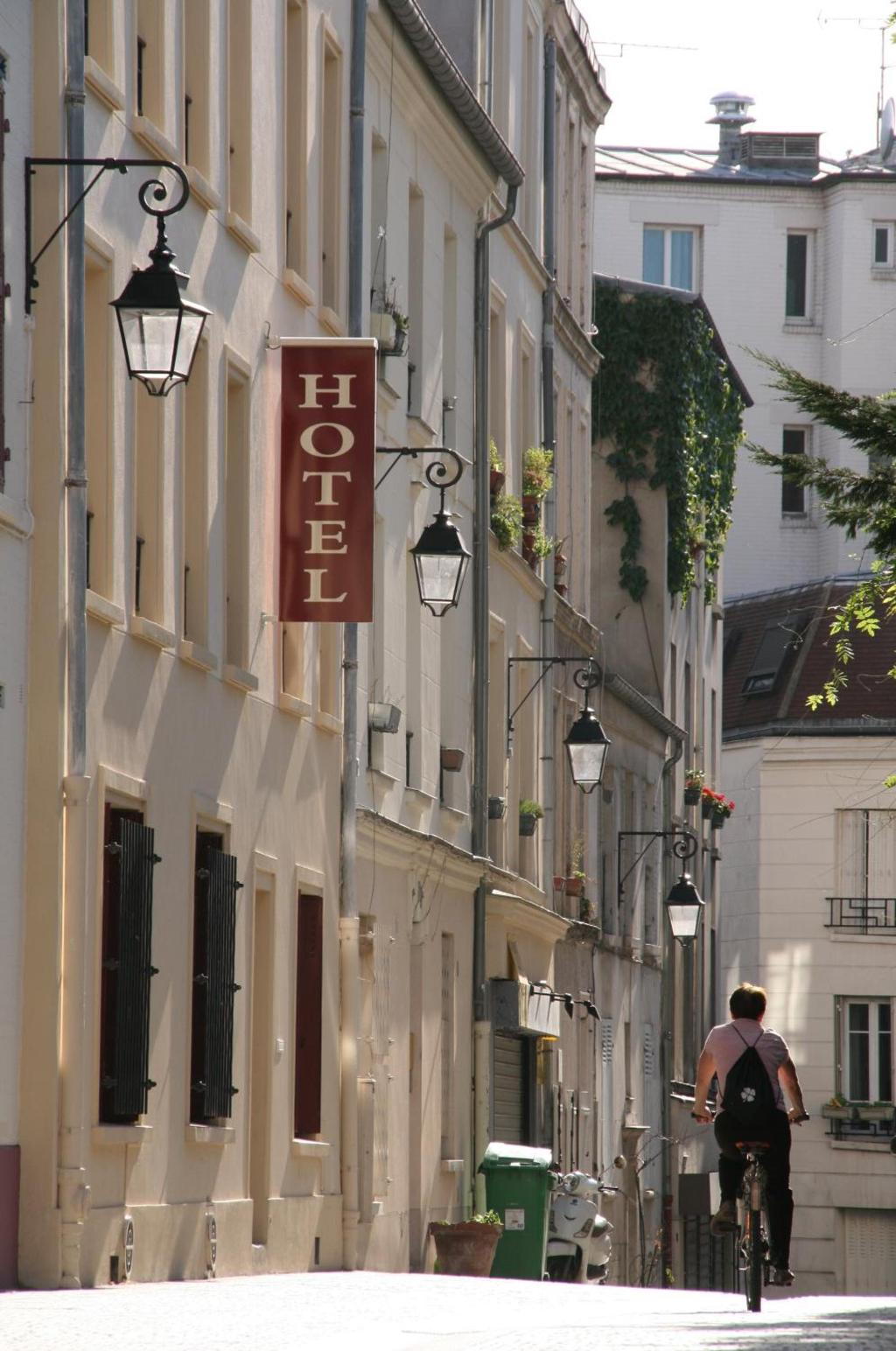 Hôtel Du Roussillon