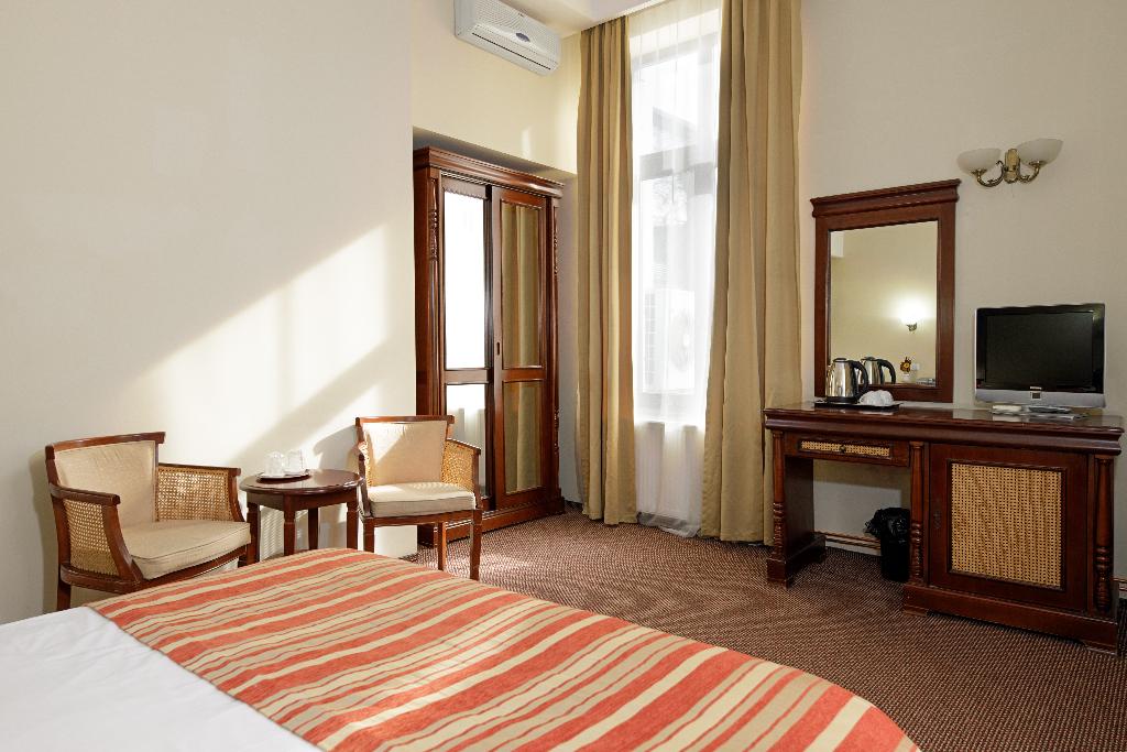Atrium Hotel Ateneu City Center