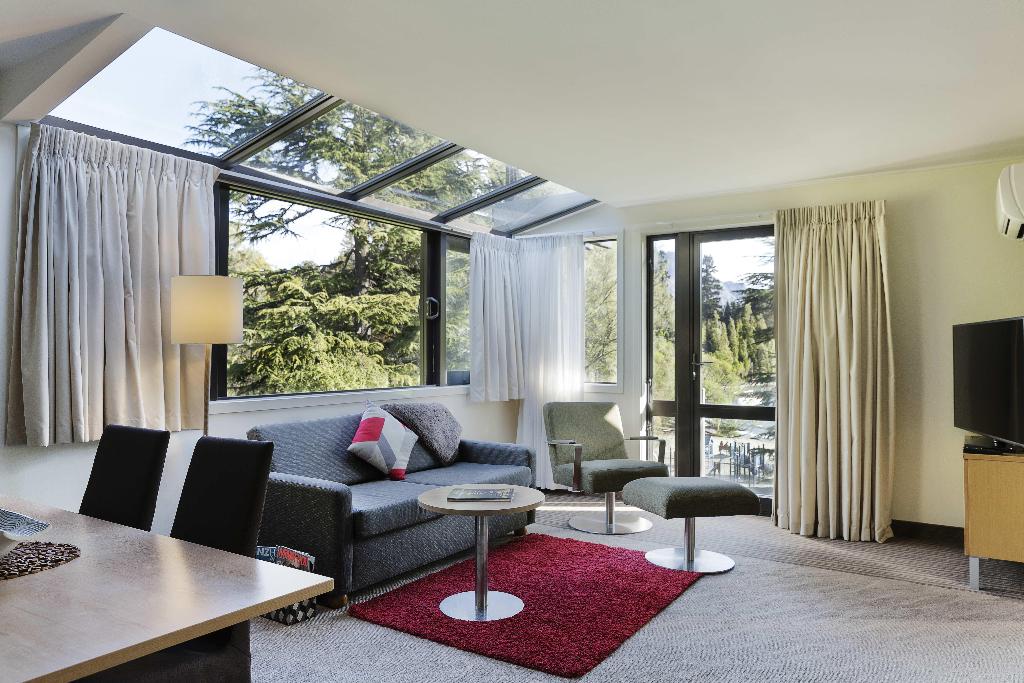 Novotel Queenstown Lakeside