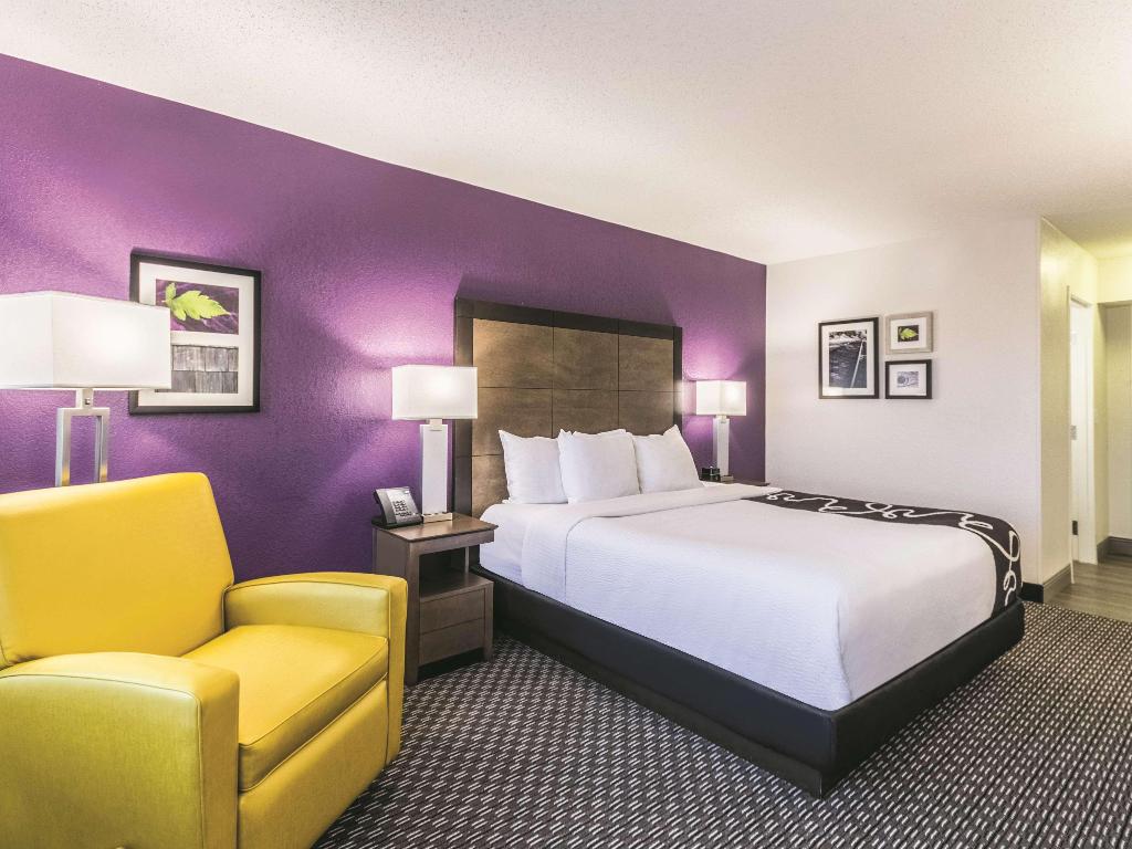 La Quinta Inn & Suites Virginia Beach