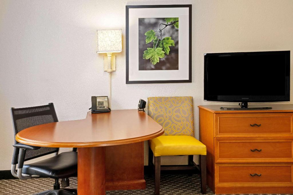 La Quinta Inn & Suites Houston Park 10