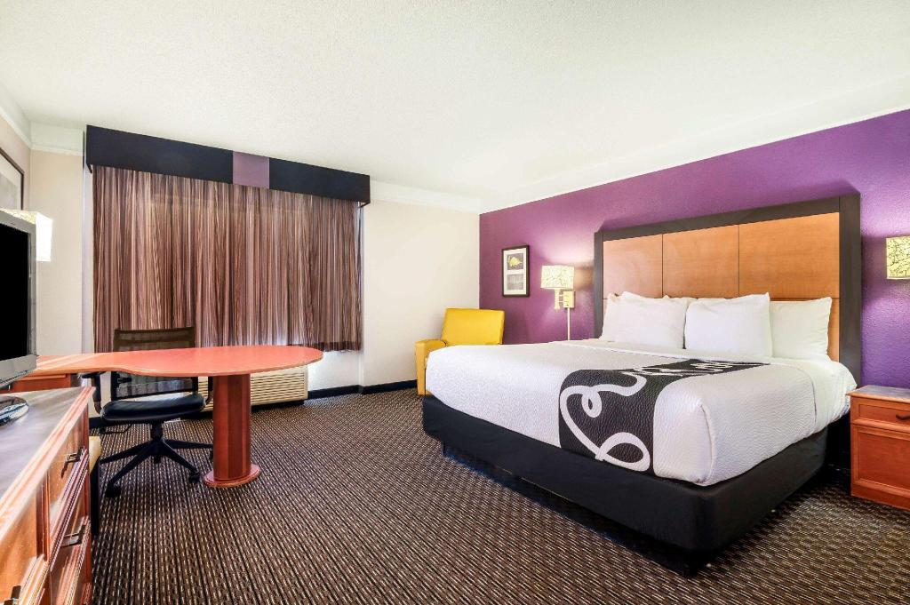 La Quinta Inn & Suites Myrtle Beach Broadway   