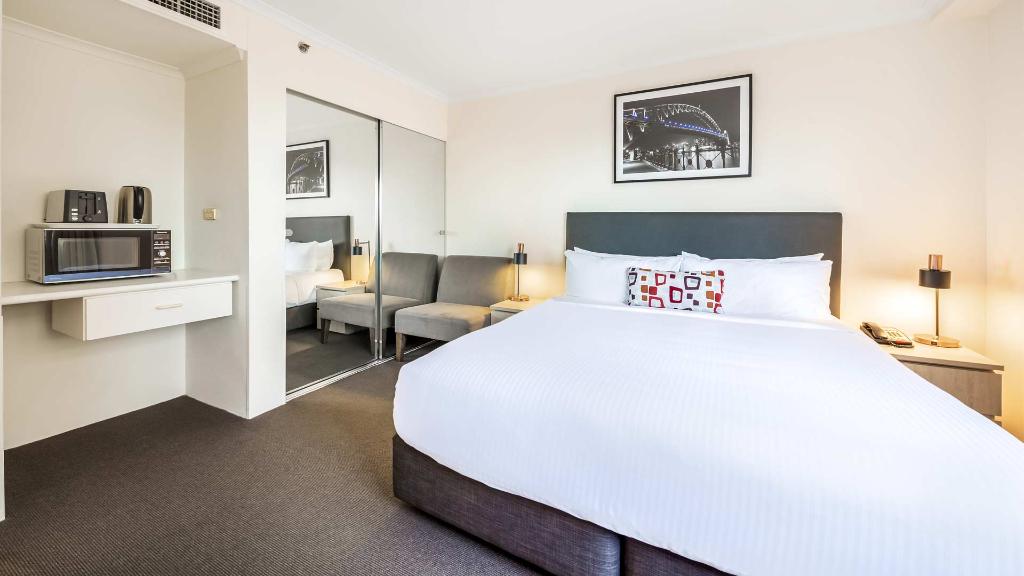 Oaks Sydney Castlereagh Suites photo 57