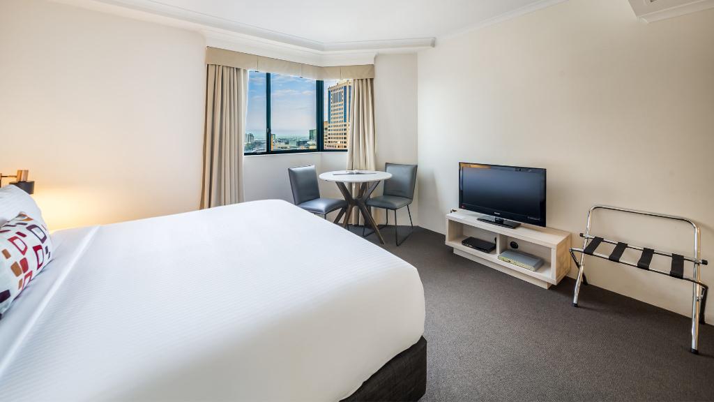Oaks Sydney Castlereagh Suites photo 55