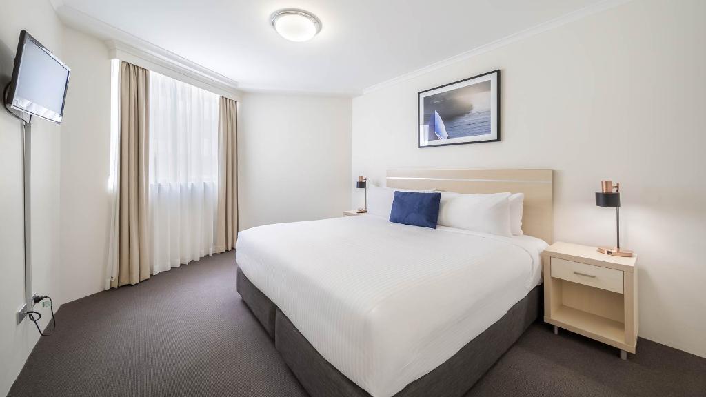 Oaks Sydney Castlereagh Suites photo 58