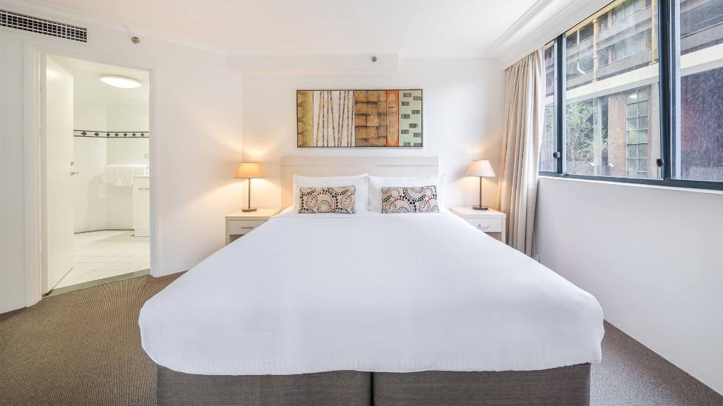 Oaks Sydney Castlereagh Suites photo 38