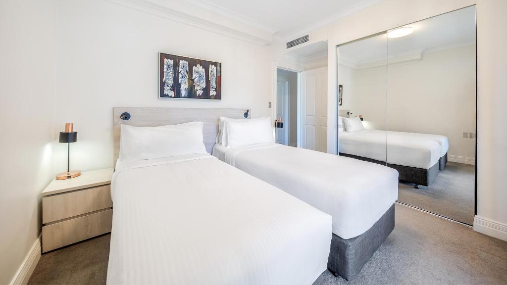 Oaks Sydney Castlereagh Suites photo 29