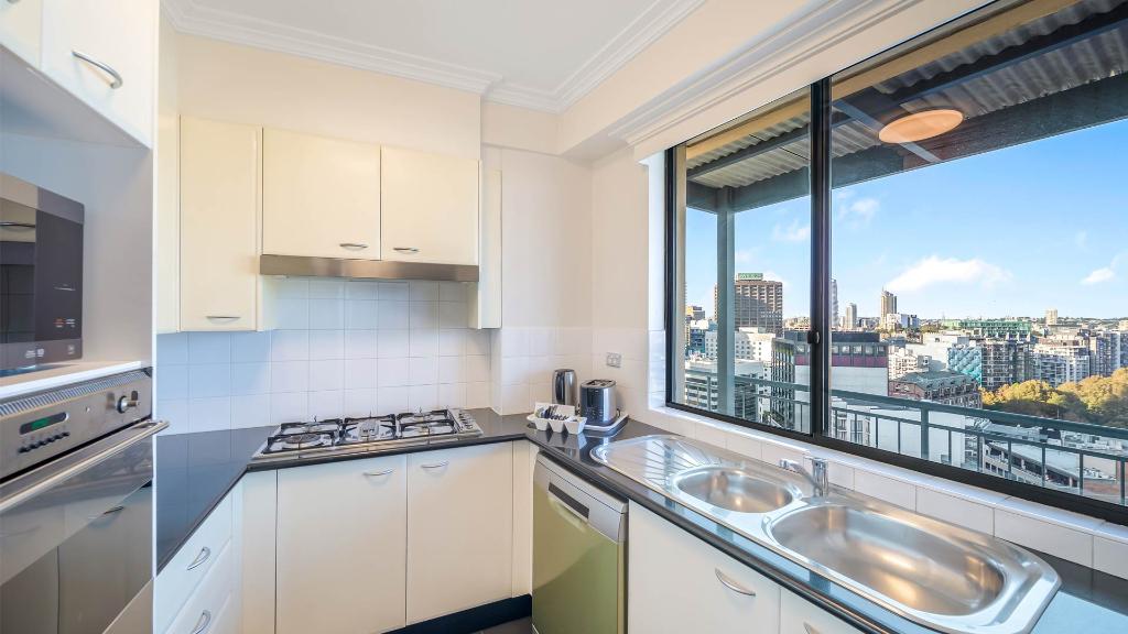 Oaks Sydney Castlereagh Suites photo 31