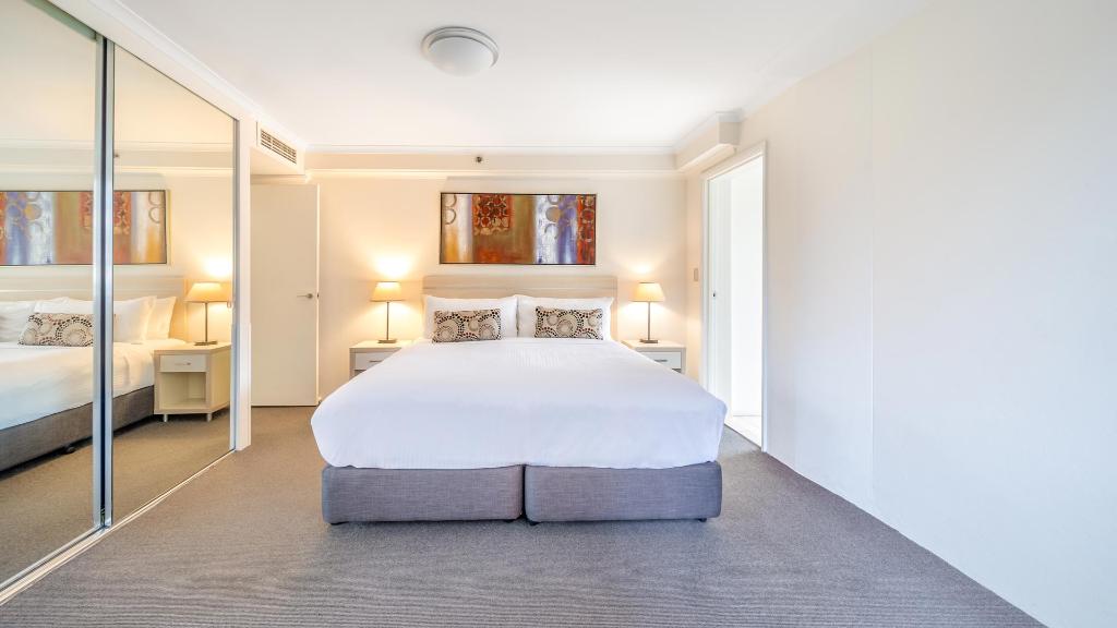 Oaks Sydney Castlereagh Suites photo 32