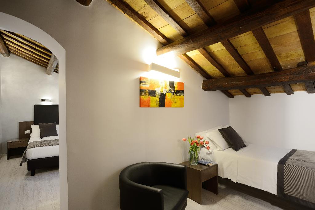 Hotel Trevi, Italien, Rom. Großes 1