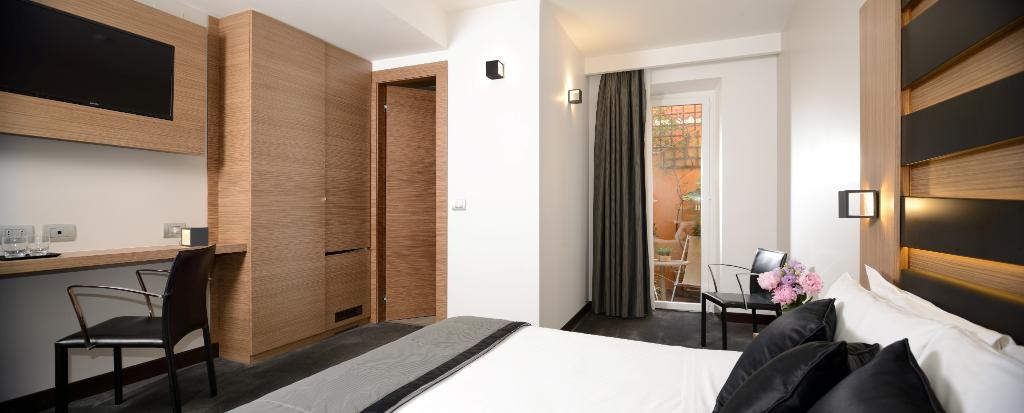Hotel Trevi, Italien, Rom. Großes 1