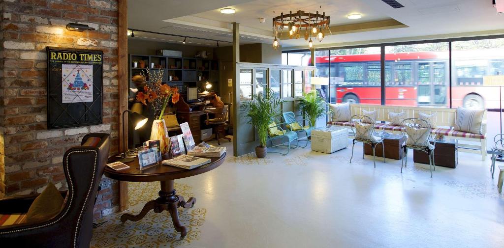 Bermondsey Square Hotel - Lobby