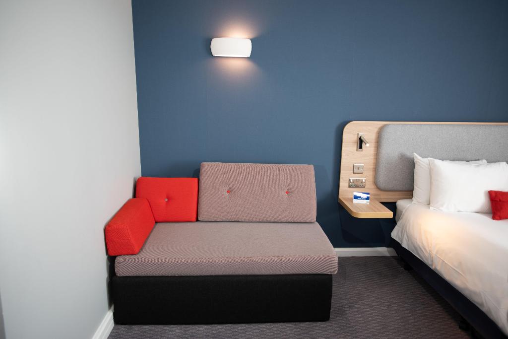 Holiday Inn Express LiverpoolKnowsley M57, Jct.4 Hotel Gift