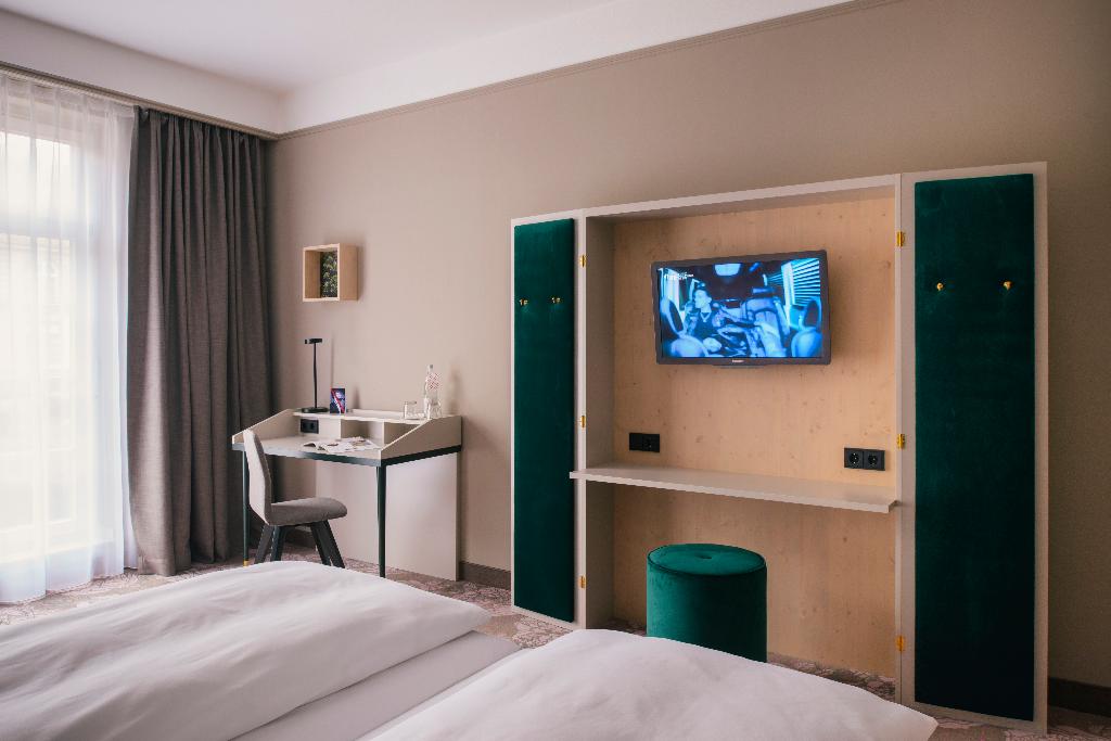hotel-thumb