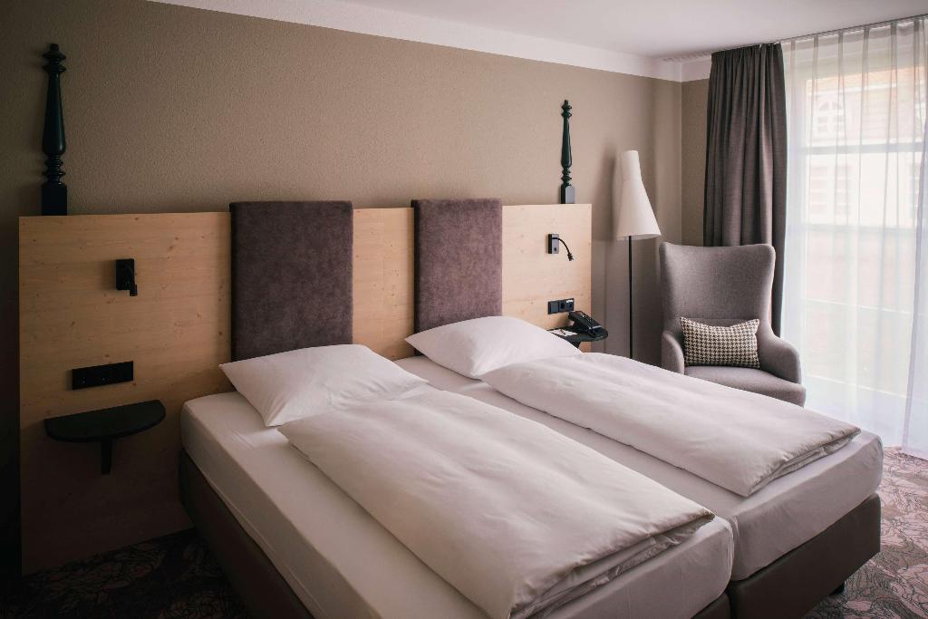 hotel-thumb