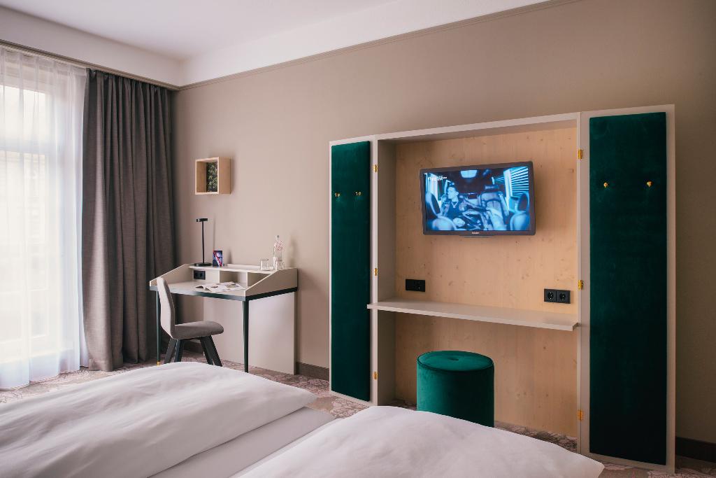 hotel-thumb