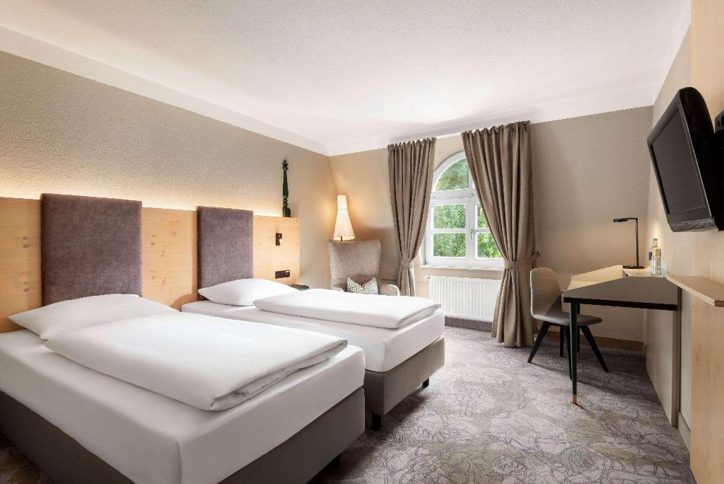 hotel-thumb