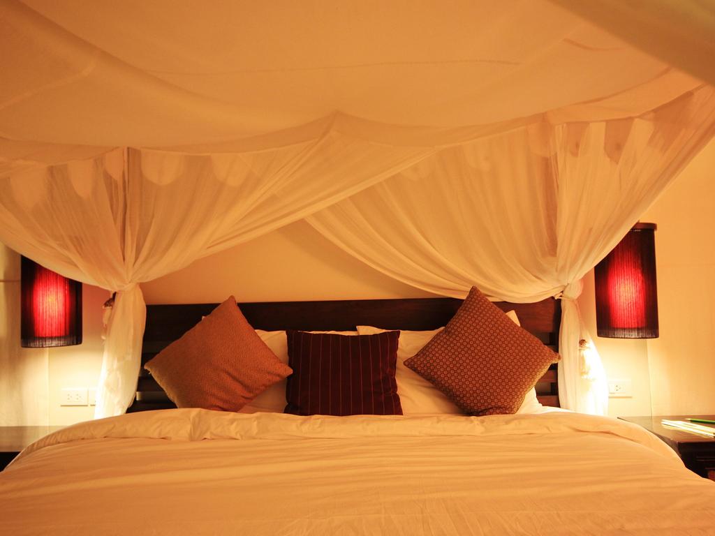 Two Villas Holiday Oriental Style Layan Beach