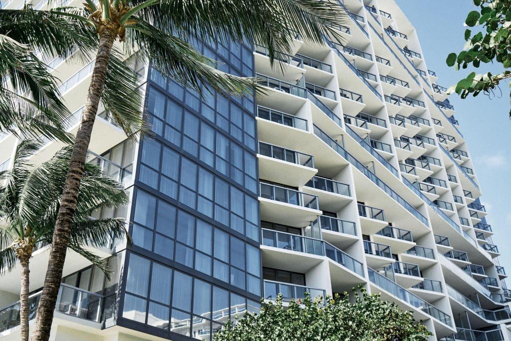 W South Beach photo 411