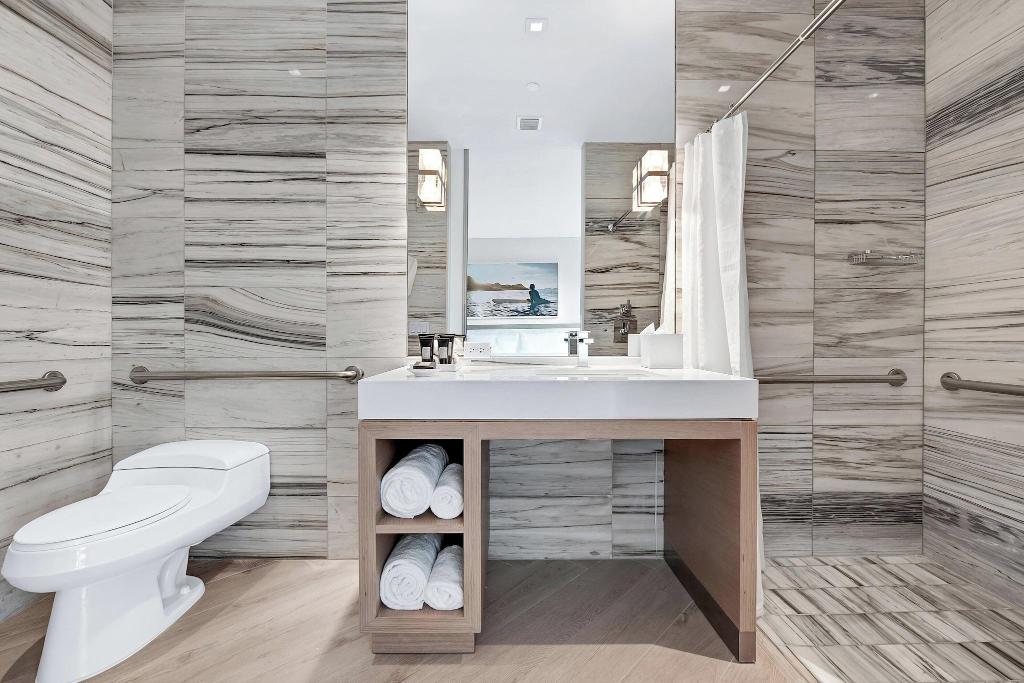 W South Beach photo 48