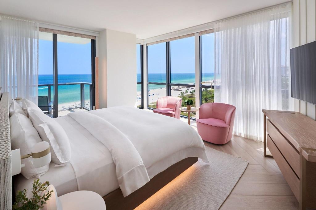 W South Beach photo 14