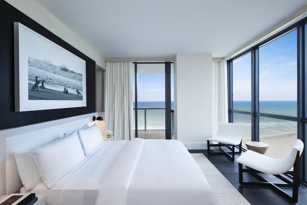 W South Beach photo 483