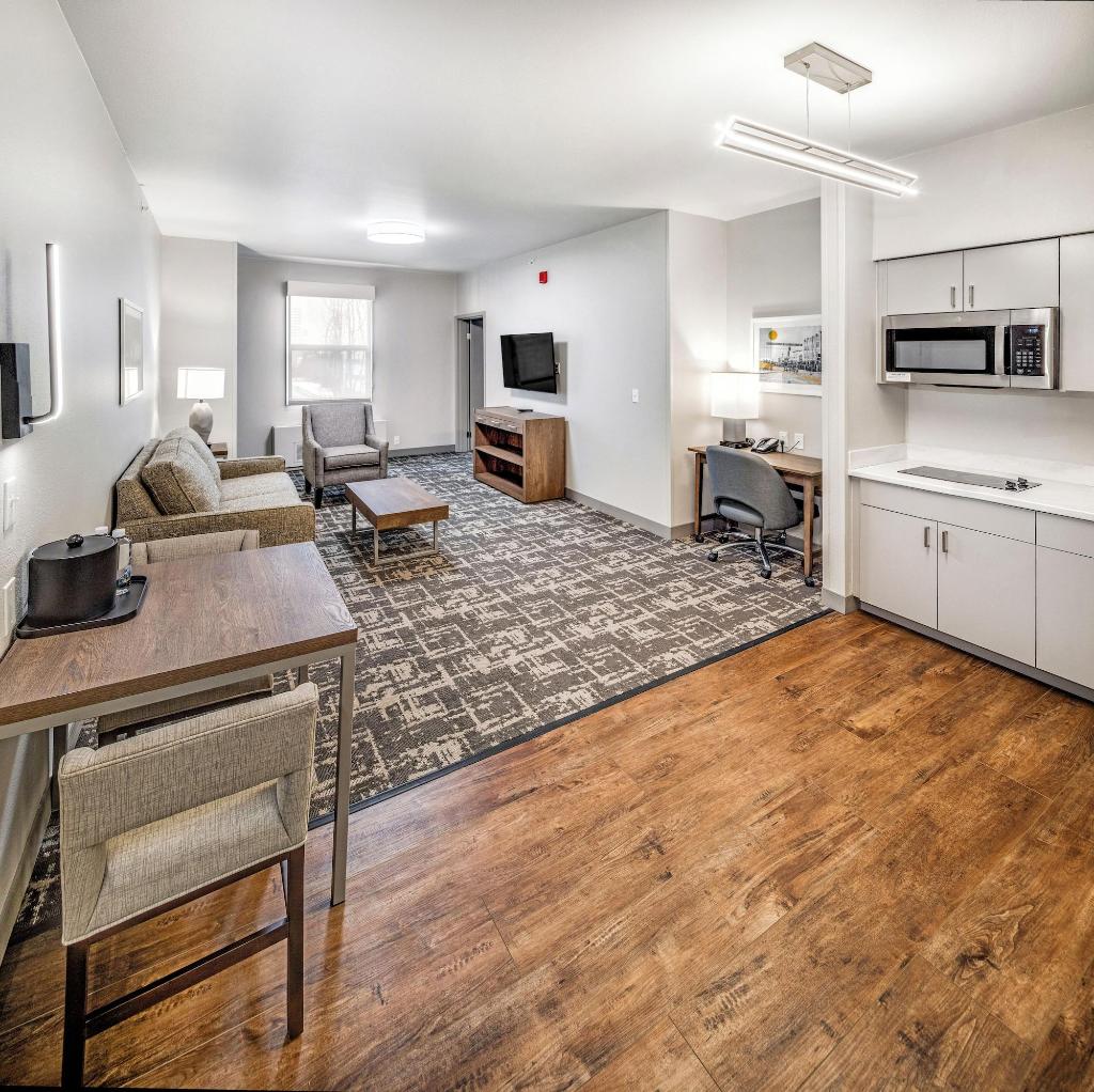 Aspen Suites Hotel Anchorage Downtown
