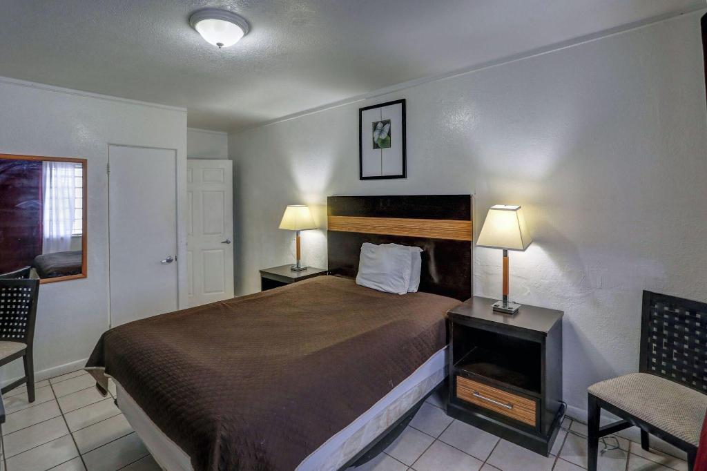 Richard S Hotel