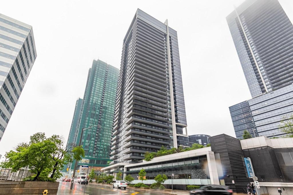 Modern Apartments In North York