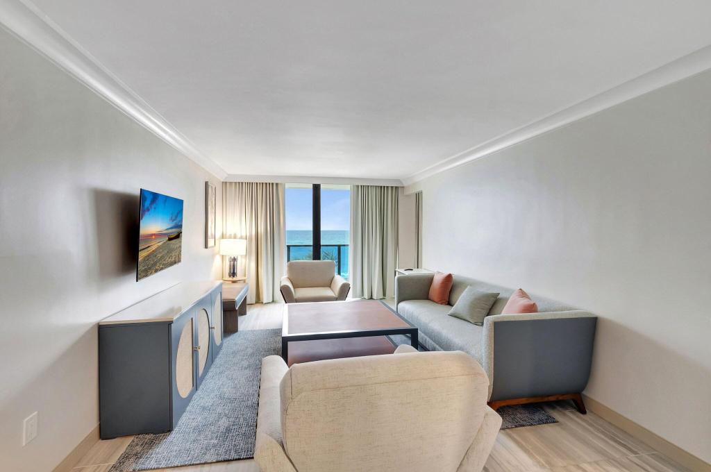 Tideline Palm Beach Ocean Resort And Spa
