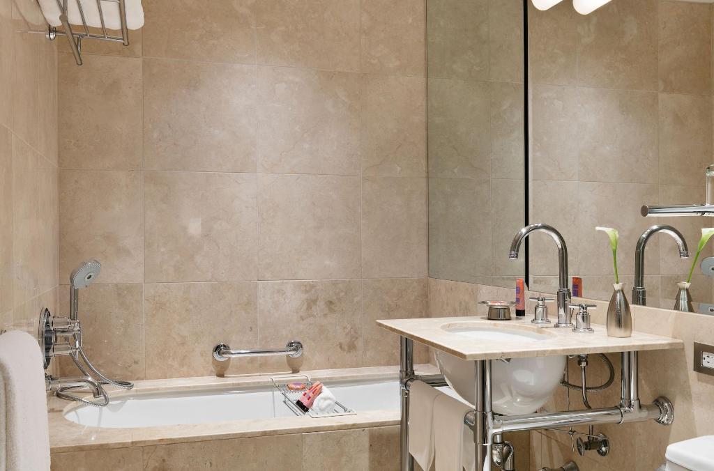 Imagen de la galería de The Pierre, A Taj Hotel