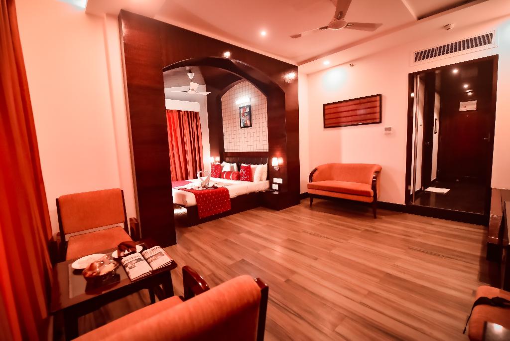 KONARK GRAND HOTEL
