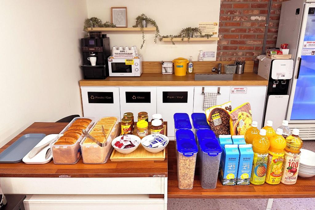 Oyo Hostel Myeongdong 6