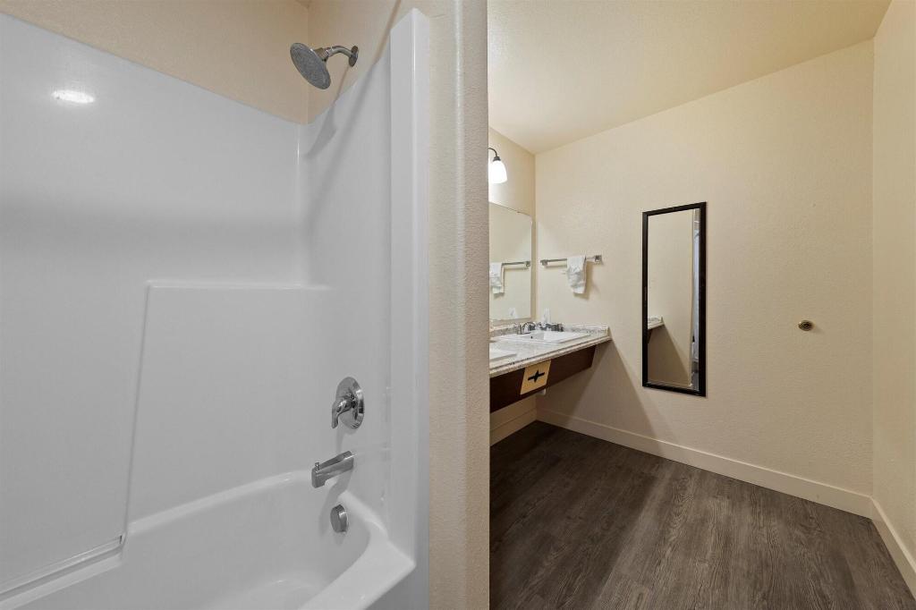 Quincy Inn And Suites