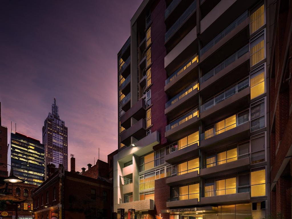 Lancemore Crossley St.