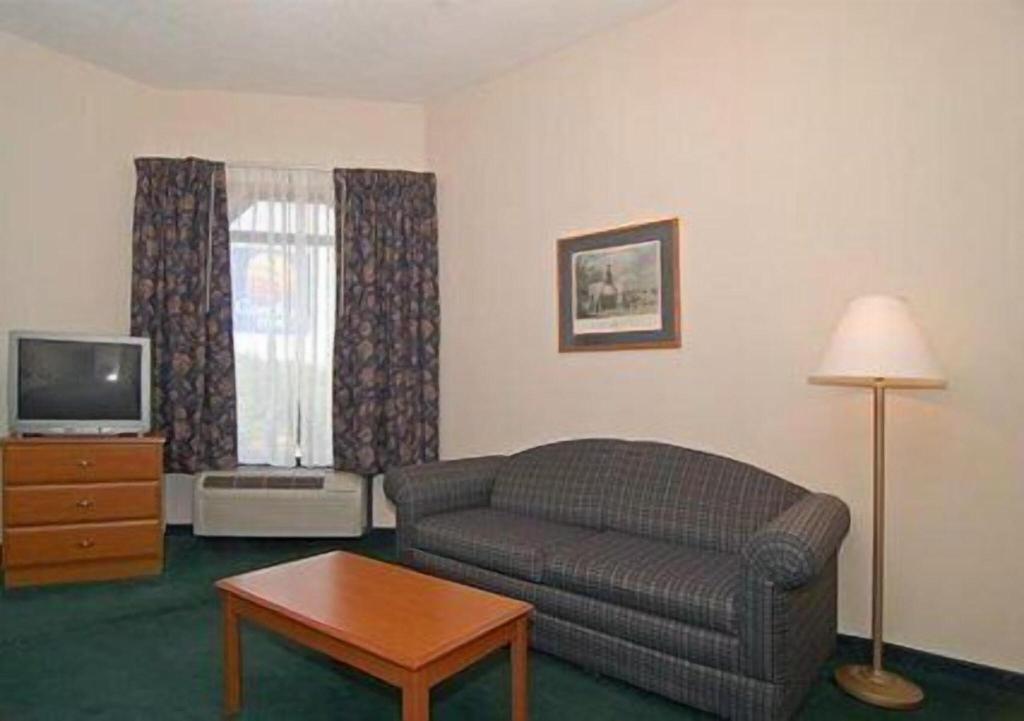 Econo Lodge Hendersonville