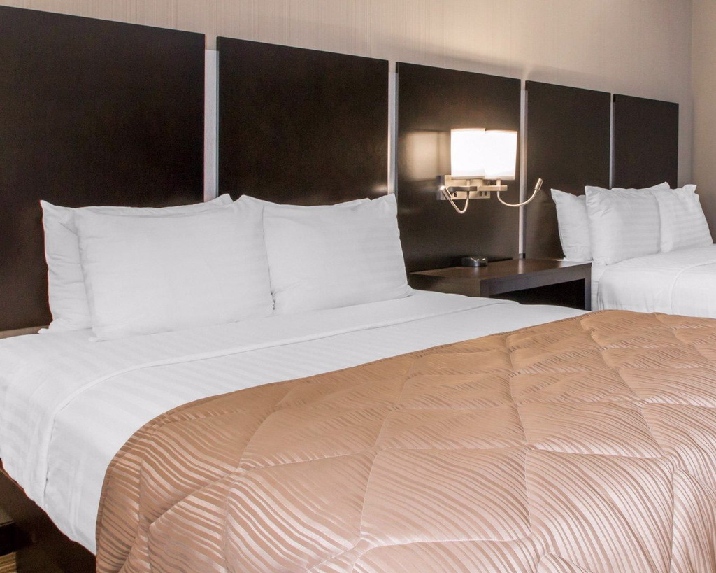 Greenstay Inn & Suites CourtView 