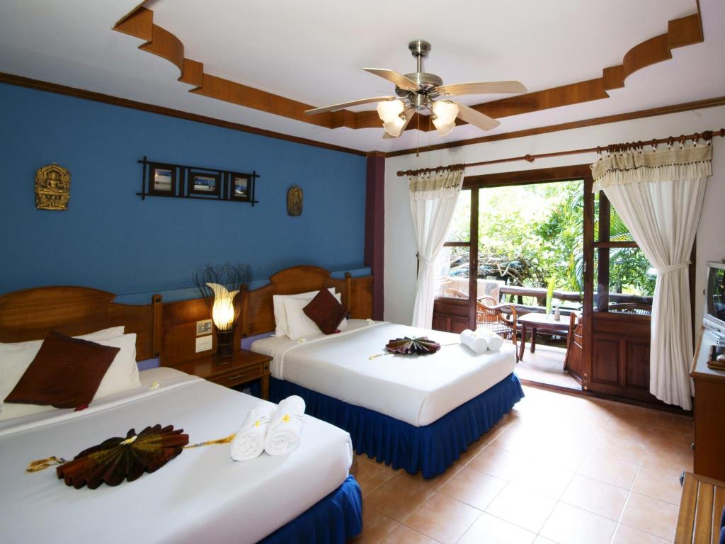 Salad Beach Resort