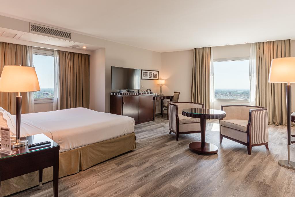 Diplomatic Hotel