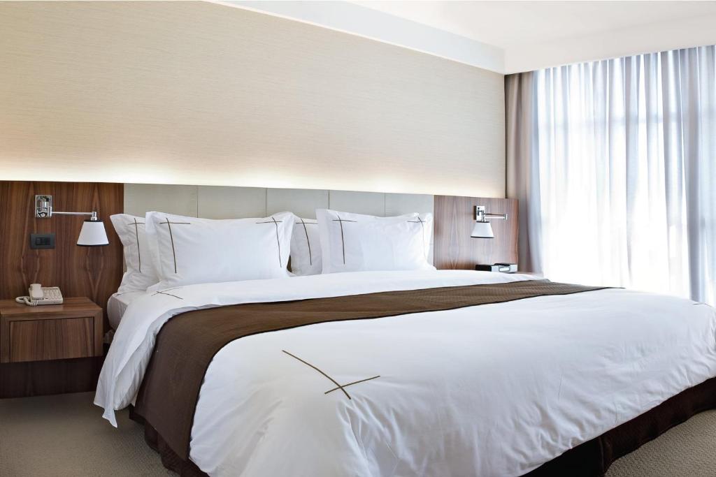 hotel-thumb