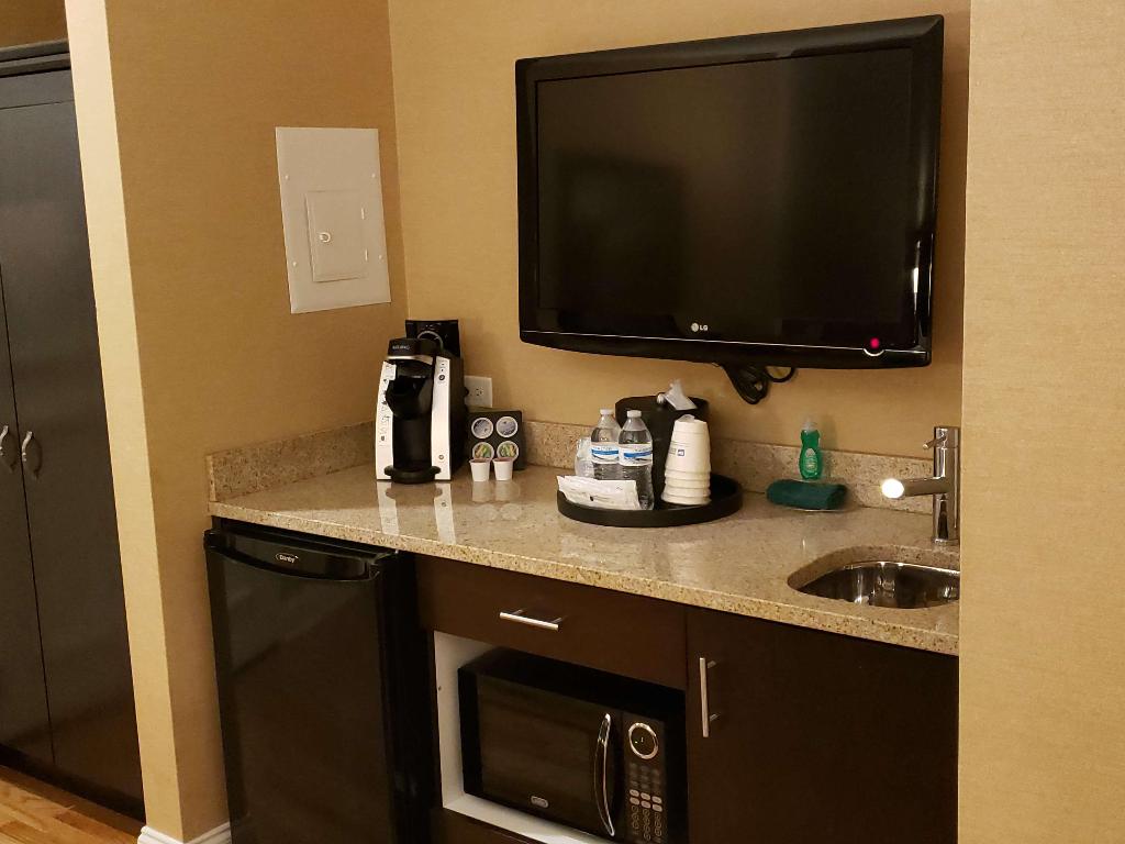 Best Western Plus Hawthorne Terrace Hotel