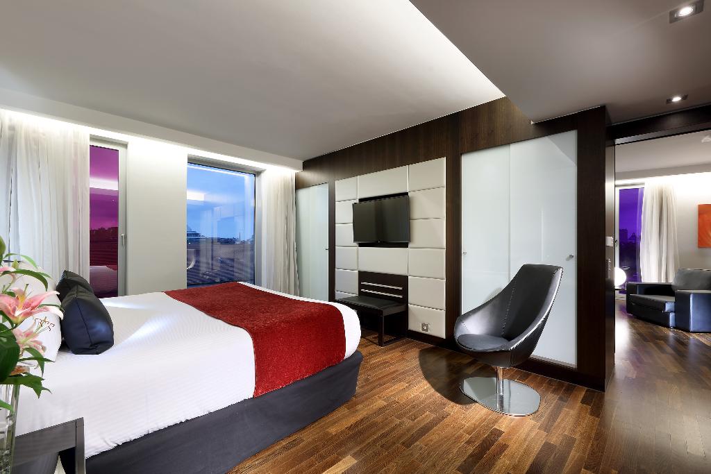 hotel-thumb