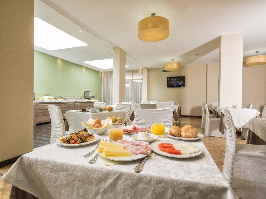 Hotel For You, Italien, Olbia. Großes 46