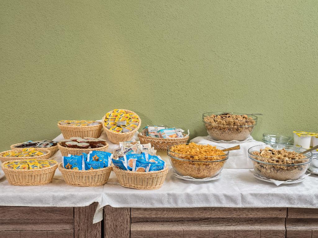 Hotel For You, Italien, Olbia. Großes 46