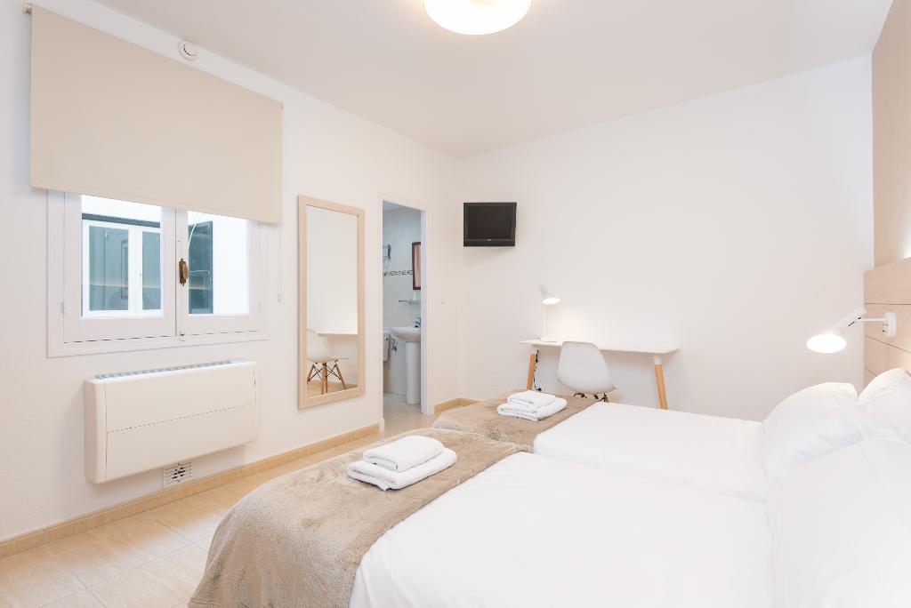 Hostal JUME - URBAN ROOMS